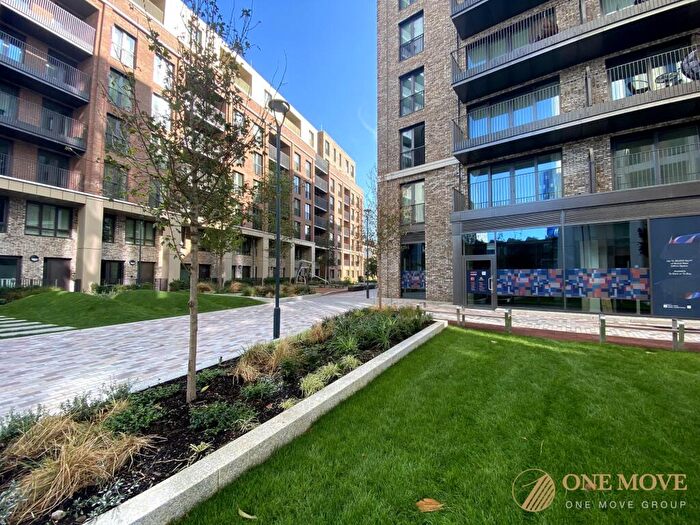2 Bedroom Penthouse For Sale In Cendal Crescent, Bouchon Point, E1