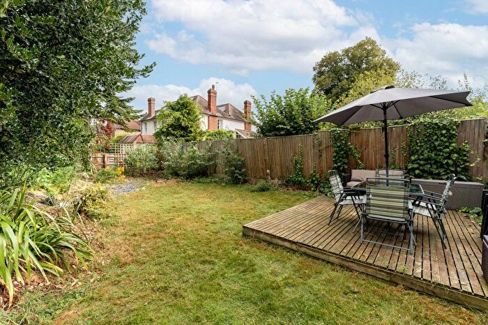 2 Bedroom Flat For Sale In Grove Road, Sutton, Surrey, SM1