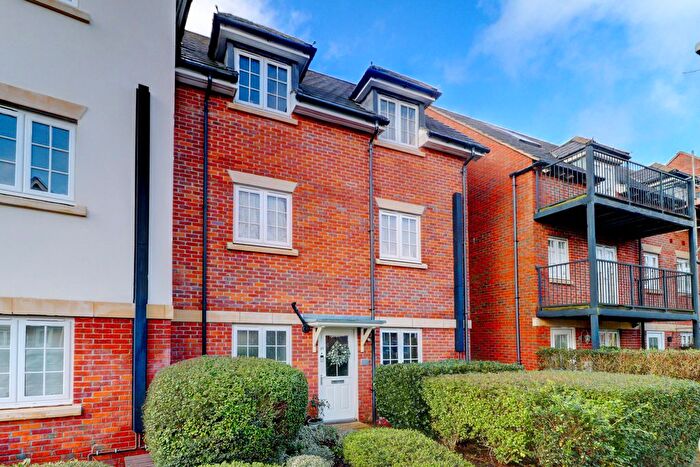 1 Bedroom Flat For Sale In Widmer House, Kingshill Drive, High Wycombe, Buckinghamshire, HP13