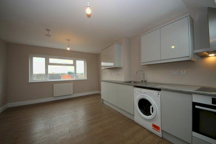 Studio To Rent In Kingston Road, New Malden, KT3