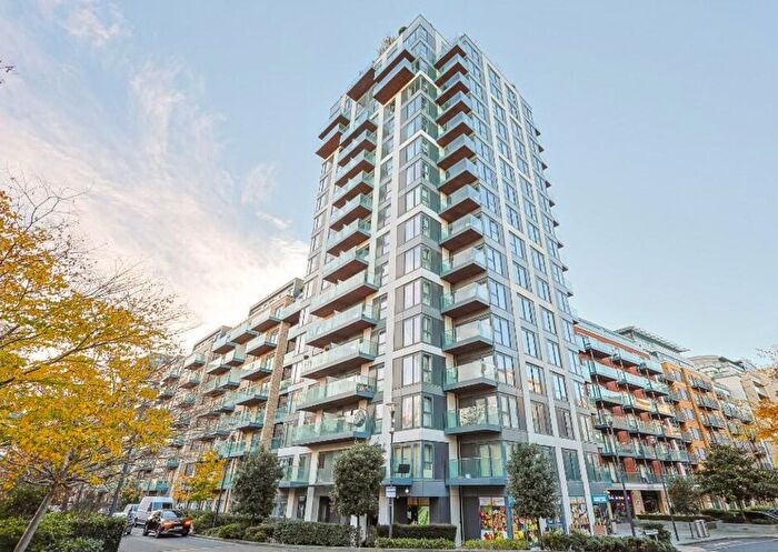 4 Bedroom Flat To Rent In Beaufort Square, Colindale, NW9