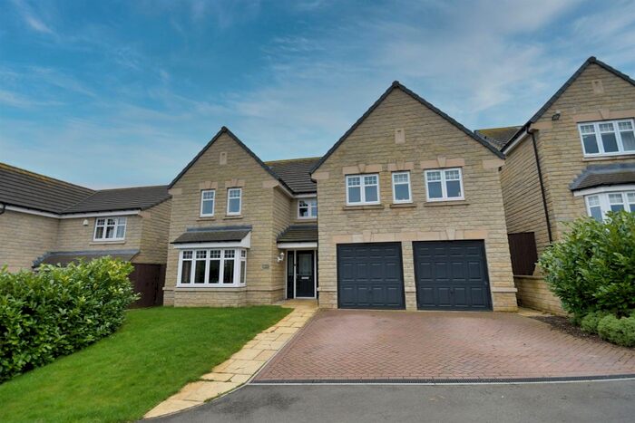 6 Bedroom Detached House For Sale In Goodwin Close, Crich, Matlock, DE4