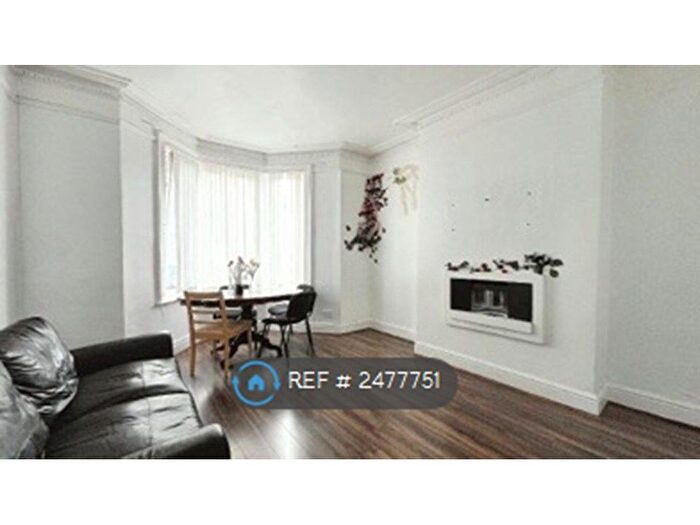 3 Bedroom Terraced House To Rent In Benwell Grove, Newcastle Upon Tyne, NE4