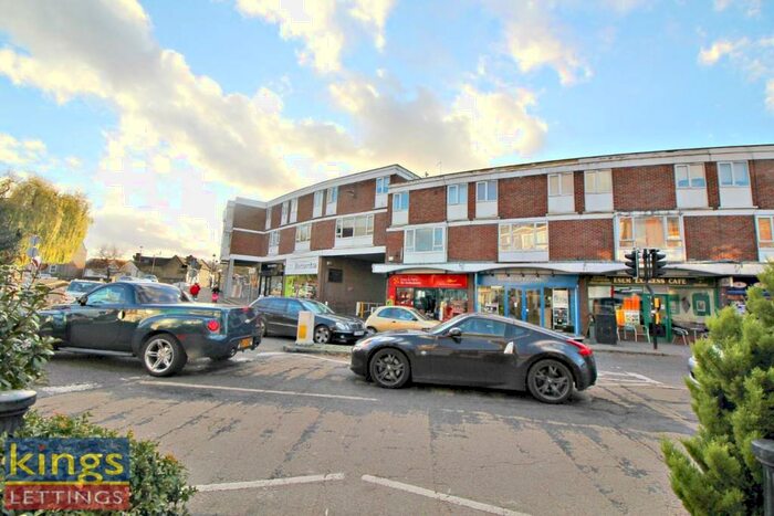 3 Bedroom Flat To Rent In High Street, Ware, Hertfordshire, SG12