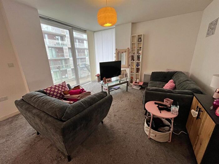 1 Bedroom Apartment To Rent In Spectrum, Block, Blackfriars Rd, M3