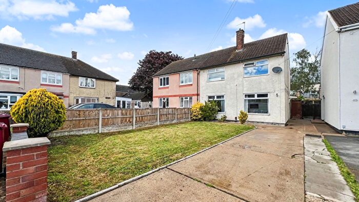 3 Bedroom Semi-Detached House For Sale In Bonby Grove, Scunthorpe, DN17