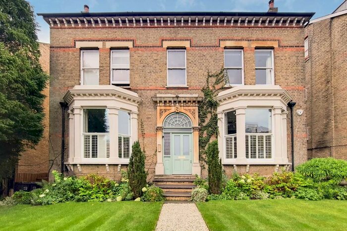 3 Bedroom Flat To Rent In Edge Hill, Wimbledon, London, SW19