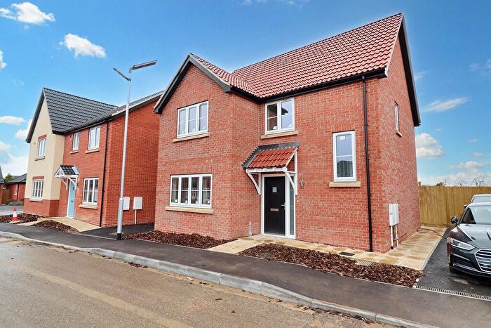 3 Bedroom Detached House For Sale In Lime Grove, Bardney, LN3