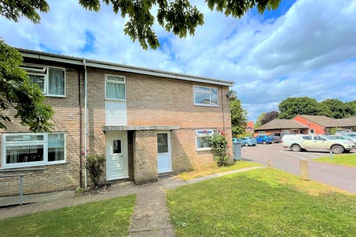 2 Bedroom Flat To Rent In Leman Road, Great Yarmouth, Norfolk, NR31