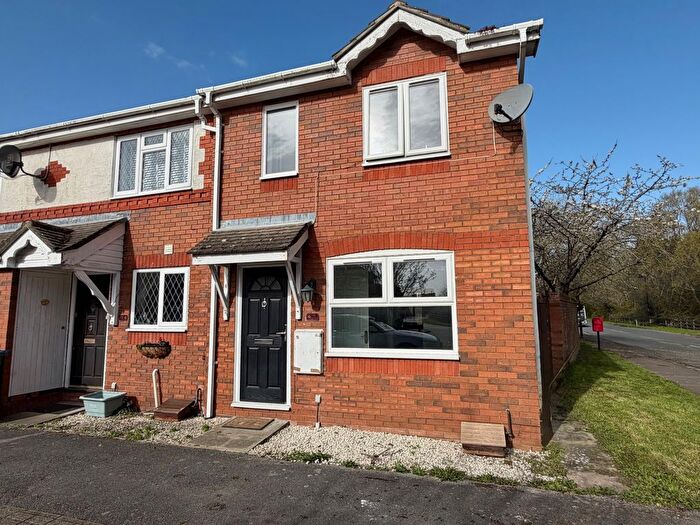 2 Bedroom Property To Rent In Taylor Close, Southampton, SO19