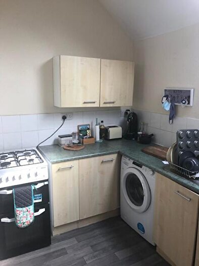 2 Bedroom Flat To Rent In Barlow Moor Road, Manchester, Greater Manchester, M20
