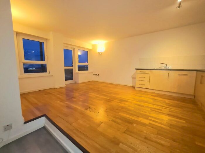 2 Bedroom Flat To Rent In Vista Building, Woolwich, SE18