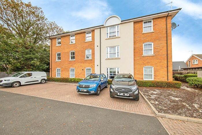 2 Bedroom Flat For Sale In Main Road, Harwich, CO12