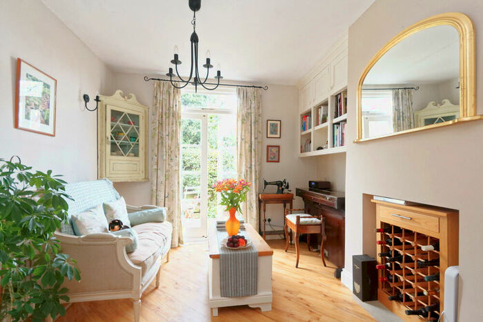 2 Bedroom Flat To Rent In Dunstans Road, East Dulwich, SE22