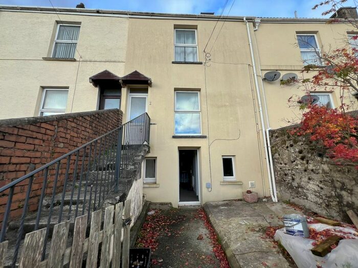 2 Bedroom Flat To Rent In Spring Gardens, Carmarthen, Carmarthenshire, SA31