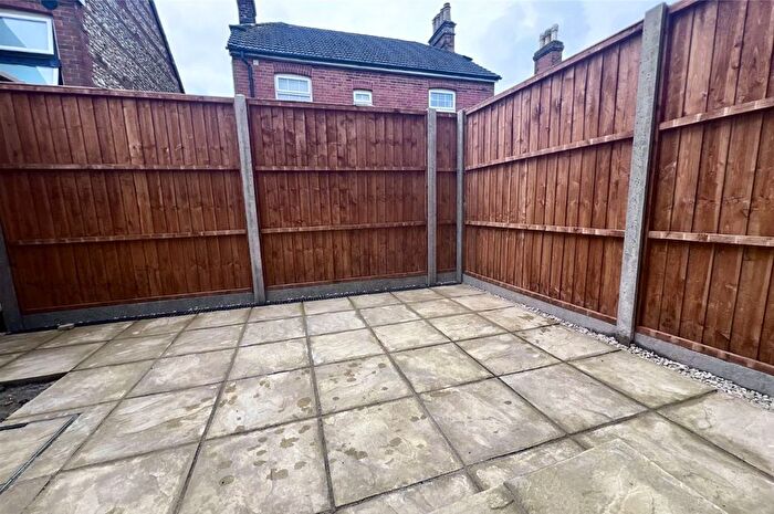 1 Bedroom Flat To Rent In Upper Hale Road, Farnham, Surrey, GU9