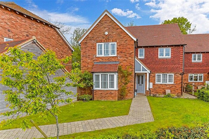 3 Bedroom Detached House For Sale In Fishers Road, Staplehurst, Tonbridge, Kent, TN12