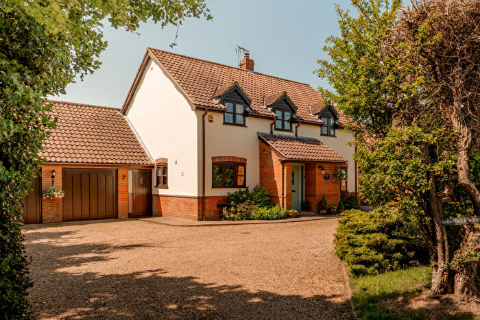 5 Bedroom Detached House For Sale In Barnstable House, Blundeston Road, Corton, Suffolk, NR32