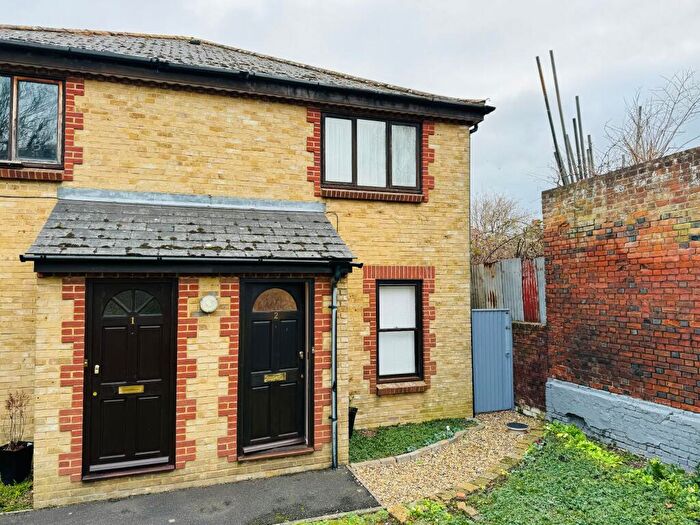 1 Bedroom Flat To Rent In Flat, Lion Yard, Ospringe Street, Faversham, ME13