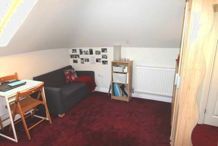 Studio To Rent In Acton Lane, Acton Green, W4