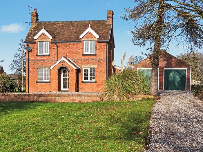 3 Bedroom Detached House To Rent In Castle Hill, Wichenford, Worcester, WR6