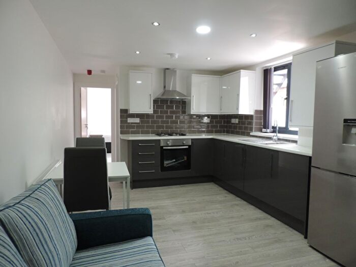 1 Bedroom Flat To Rent In Claude Road, Cardiff, CF24