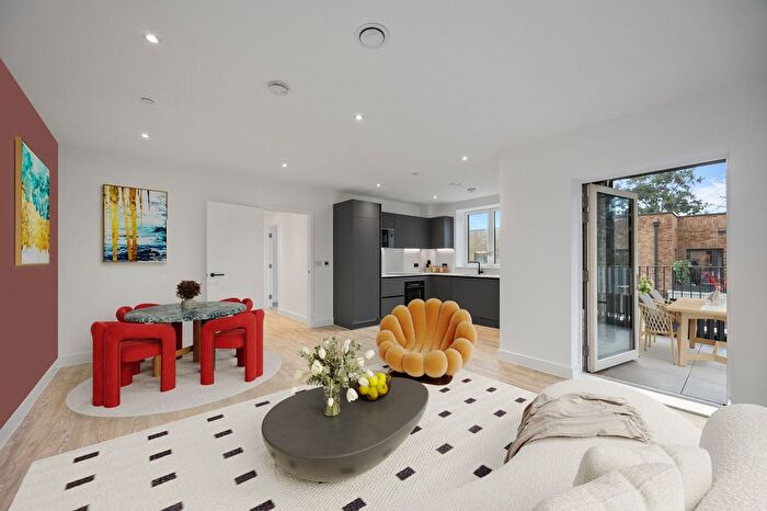 2 Bedroom Flat For Sale In North Gate Park, St Ann's Road, N15