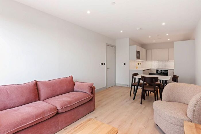 2 Bedroom Flat To Rent In The Draper, Colindale, London, NW9