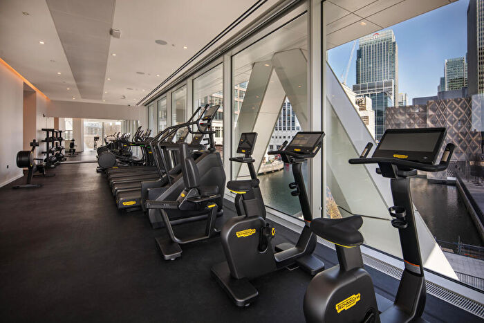 1 Bedroom Apartment To Rent In Newfoundland Place, London, E14