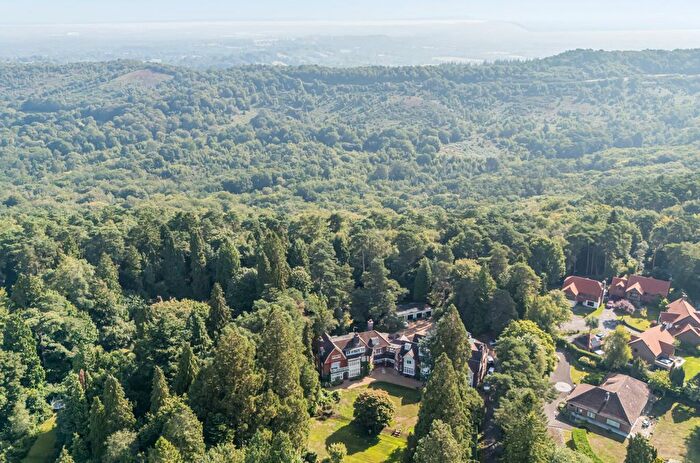 2 Bedroom Flat For Sale In Hindhead, Surrey, GU26