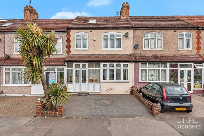 4 Bedroom Terraced House For Sale In Chadwell Heath Lane, Romford, RM6