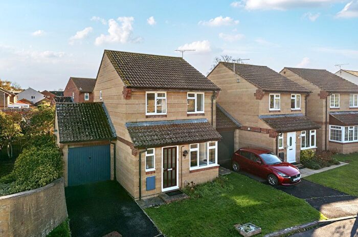 3 Bedroom Detached House For Sale In Ladymeade, Ilminster, Somerset, TA19