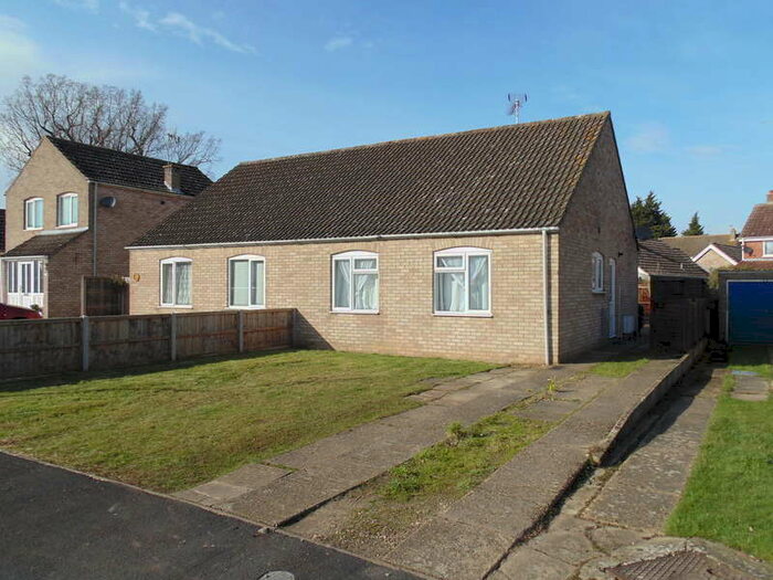 2 Bedroom Semi-Detached Bungalow To Rent In Doune Way, Harleston, IP20