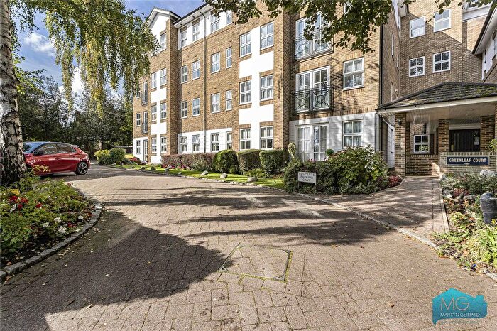 2 Bedroom Flat For Sale In Greenleaf Court, Oakleigh Park North, London, N20