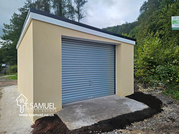 Garage / Parking For Sale In Cardiff Road, Abercynon, Mountain Ash, Rhondda Cynon Taf, CF45