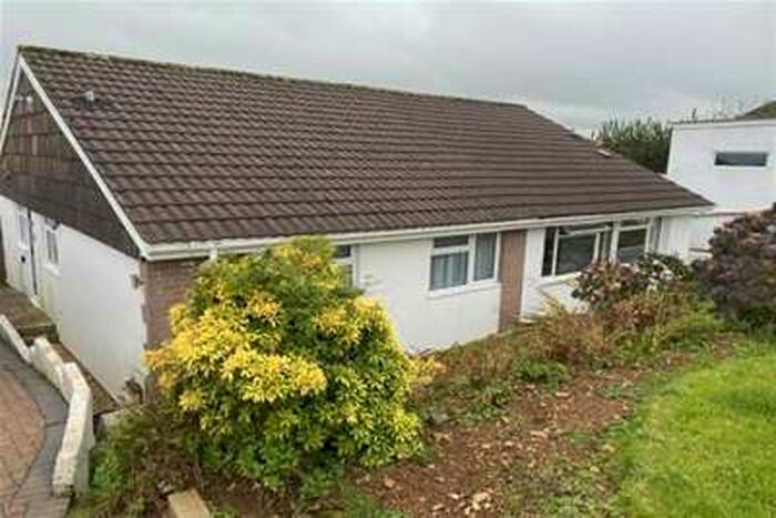 2 Bedroom Bungalow To Rent In Glen Park, Pensilva, PL14