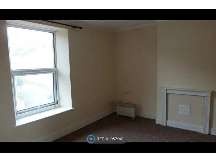 2 Bedroom Flat To Rent In Totnes Rd, Paignton, TQ3