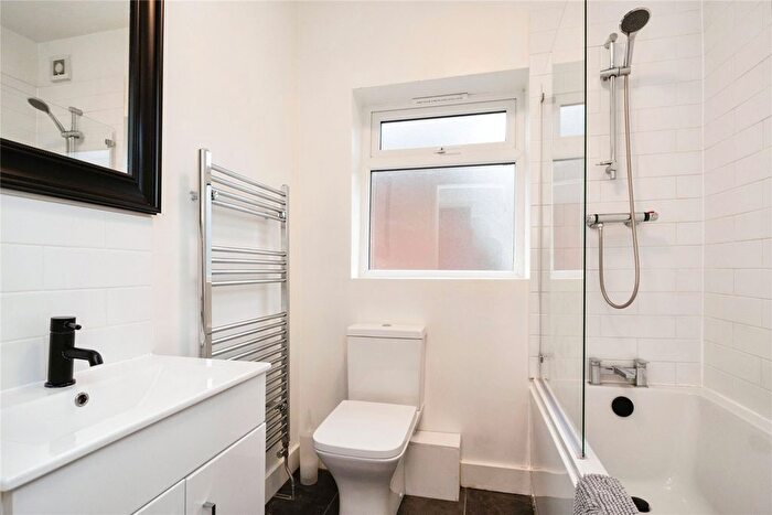 3 Bedroom End Of Terrace House For Sale In Culverden Square, Tunbridge Wells, Kent, TN4