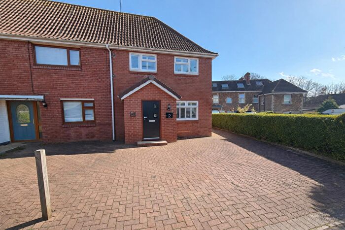 3 Bedroom End Of Terrace House For Sale In South Avenue, Portishead, BS20