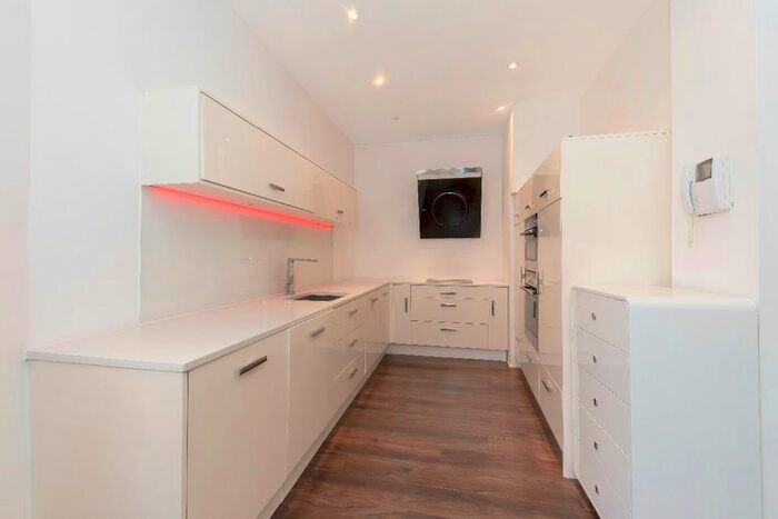 2 Bedroom Flat To Rent In Basil Street, SW3