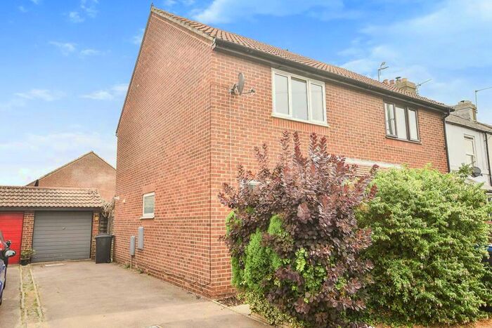 2 Bedroom Terraced House To Rent In Northwall Road, Deal, Kent, CT14