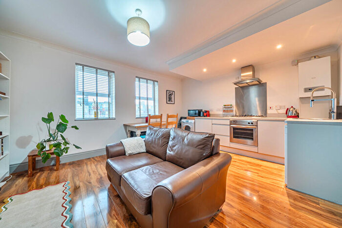 2 Bedroom Apartment For Sale In Auckland Road East, Southsea, PO5