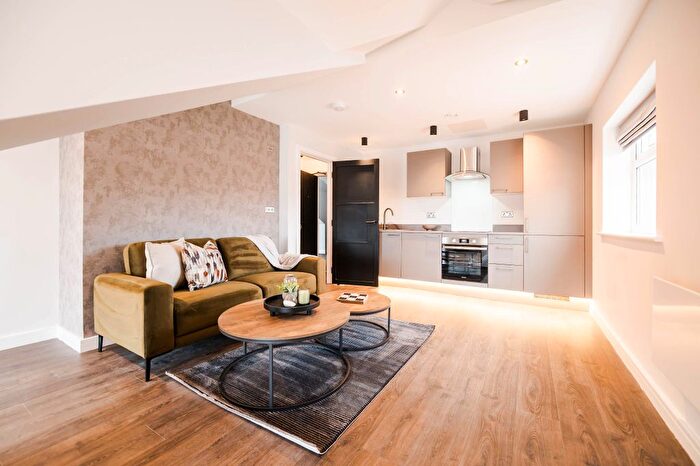 1 Bedroom Flat To Rent In Flat, Stockport Road, Cheadle, SK8