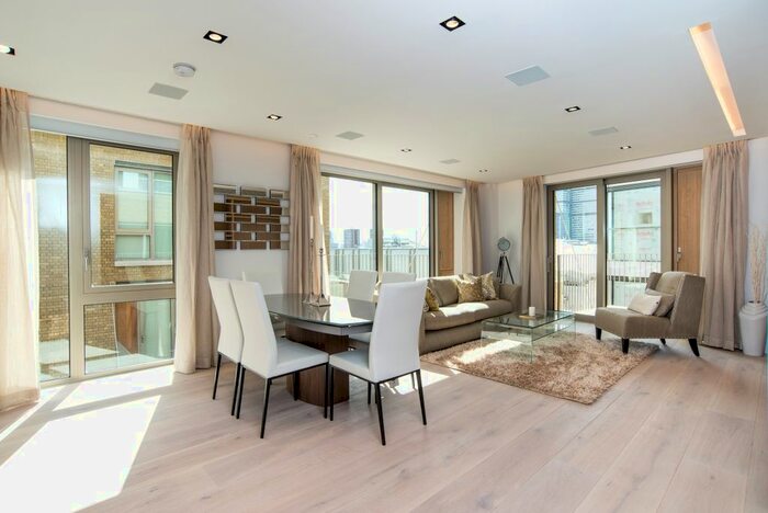 2 Bedroom Flat To Rent In Godwin House, One Tower Bridge, London, SE1