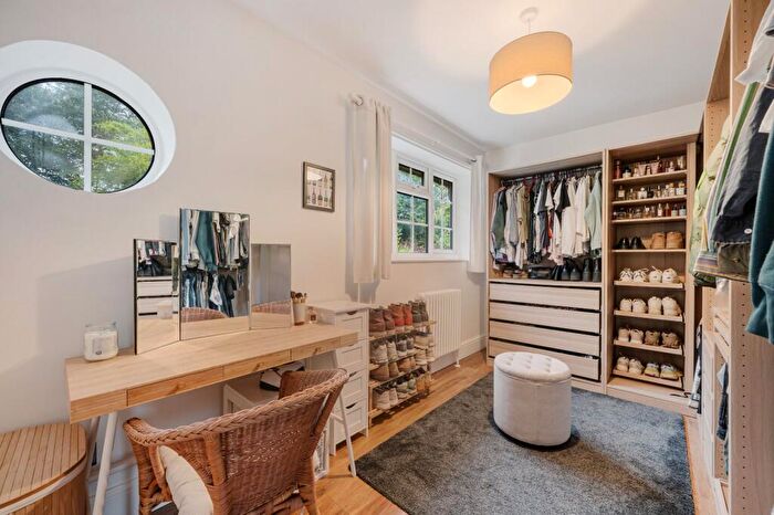 4 Bedroom Detached House For Sale In Bradford Road, Menston, Ilkley, West Yorkshire, LS29