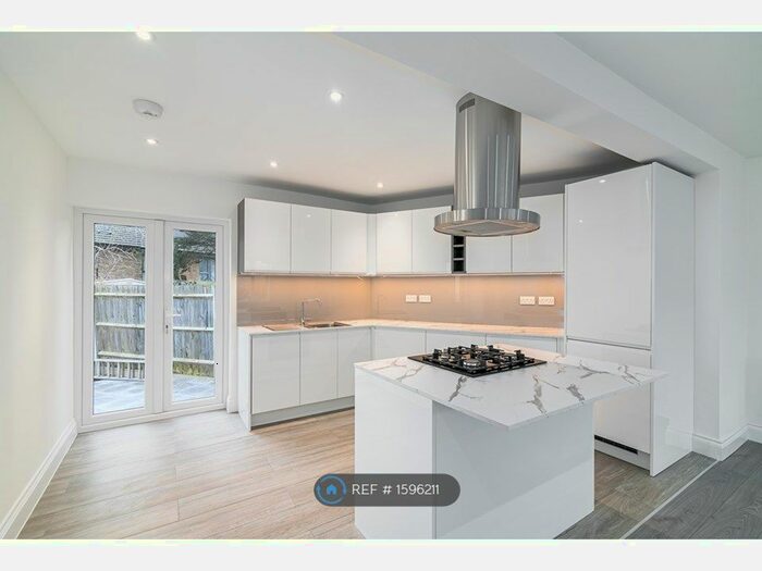 3 Bedroom Semi-Detached House To Rent In Greenway, Pinner, HA5