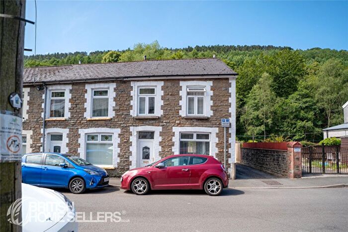 3 Bedroom End Of Terrace House For Sale In Glandwr Street, Abertillery, Blaenau Gwent, NP13