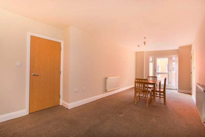 2 Bedroom Flat To Rent In Norwood Road, West Norwood, SE27