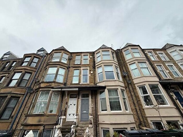 2 Bedroom Flat To Rent In West End Road, LA4