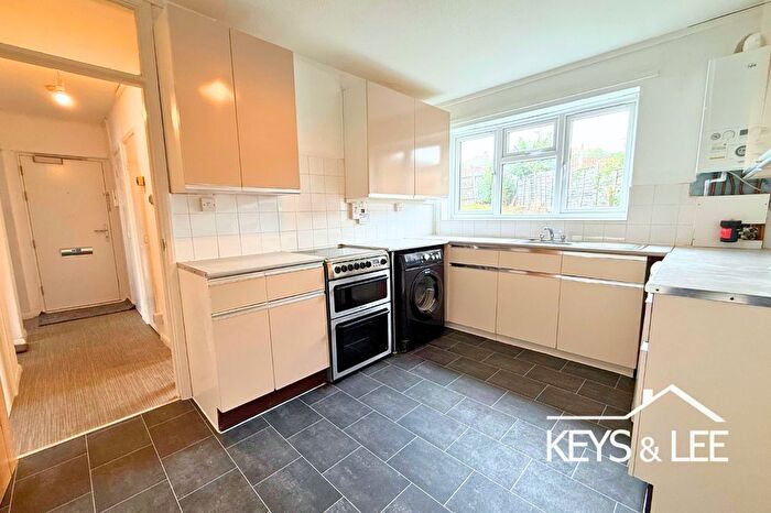 1 Bedroom Flat For Sale In Highfield Link, Romford, RM5
